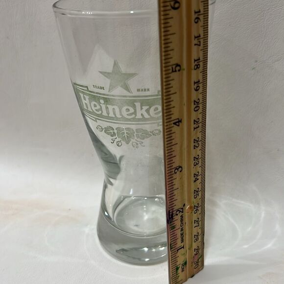 Heineken Draft Beer Bar Glass 16 Oz 6 In Tall 3 In Round Green Writing Leaves - Picture 3 of 5